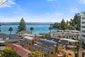 Ocean View Beach Escape - Top Floor Apartment, Mt Maunganui Base